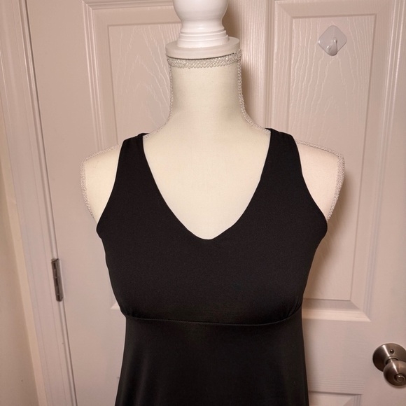 Patagonia Athletic Dress - Picture 3 of 11